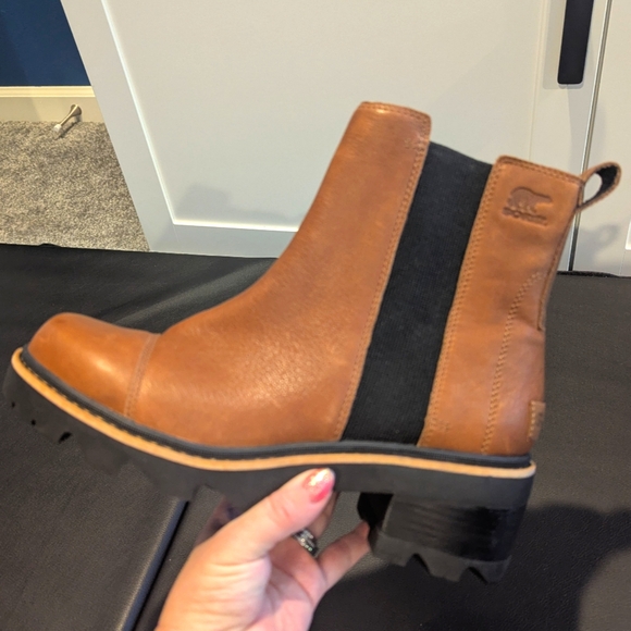 Sorel Joan Now Chelsea Boot Velvet Tan and Black Size 12 BRAND NEW - Picture 9 of 12